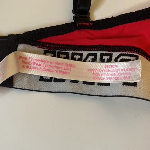 PINK VS Wear Everywhere Lightly Lined Wireless Bra - Picture 4 of 5